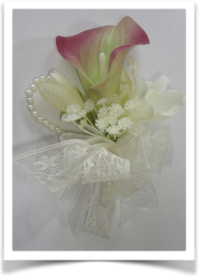 Dusky Pink Vintage Style Calla Lily & Lace Corsage